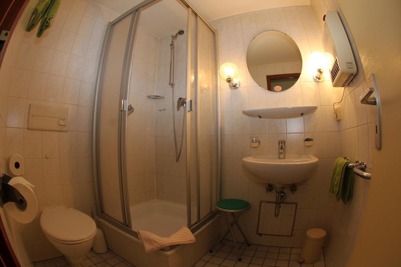 Zum Lowen Hotel Weiterstadt Eksteriør billede
