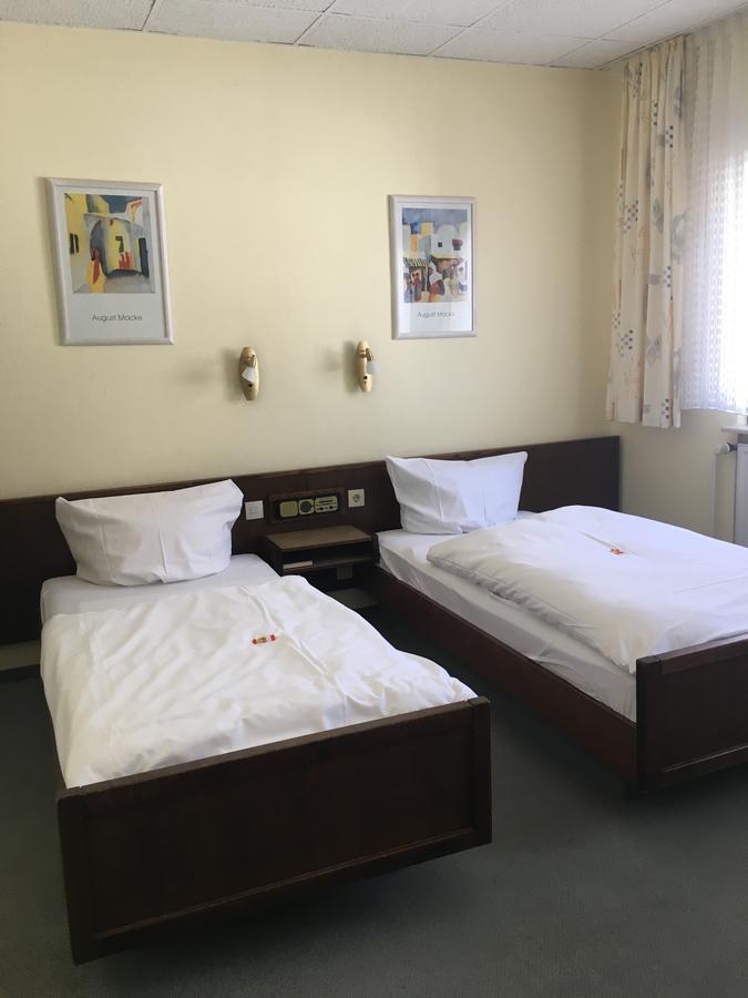 Zum Lowen Hotel Weiterstadt Eksteriør billede